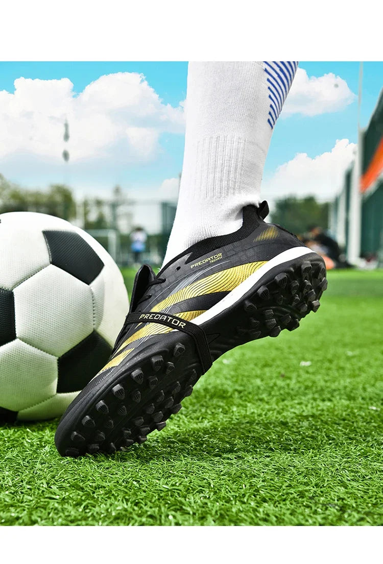 New Men Football Field Boots Casual Comfortable Professional Outdoor Football Shoes Tenis Sport Wear Society Cleats Soccer Shoes