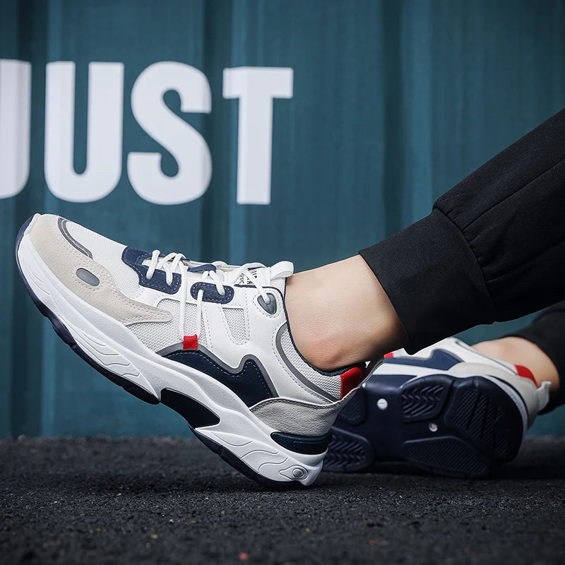 Men's fashion sports casual shoes breathable four seasons soft soled comfortable outdoor running shoes student lace up sneakers
