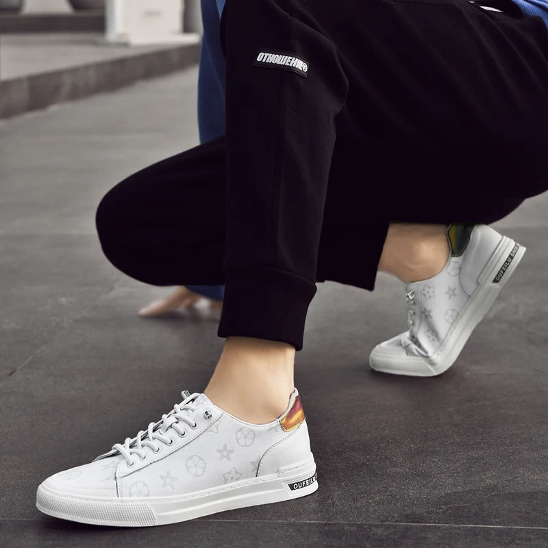 2025 Autumn Men's White Sneakers - Breathable Korean Street Style, Versatile Casual Shoes with Hong Kong Vibes