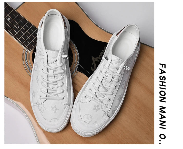 2025 Autumn Men's White Sneakers - Breathable Korean Street Style, Versatile Casual Shoes with Hong Kong Vibes