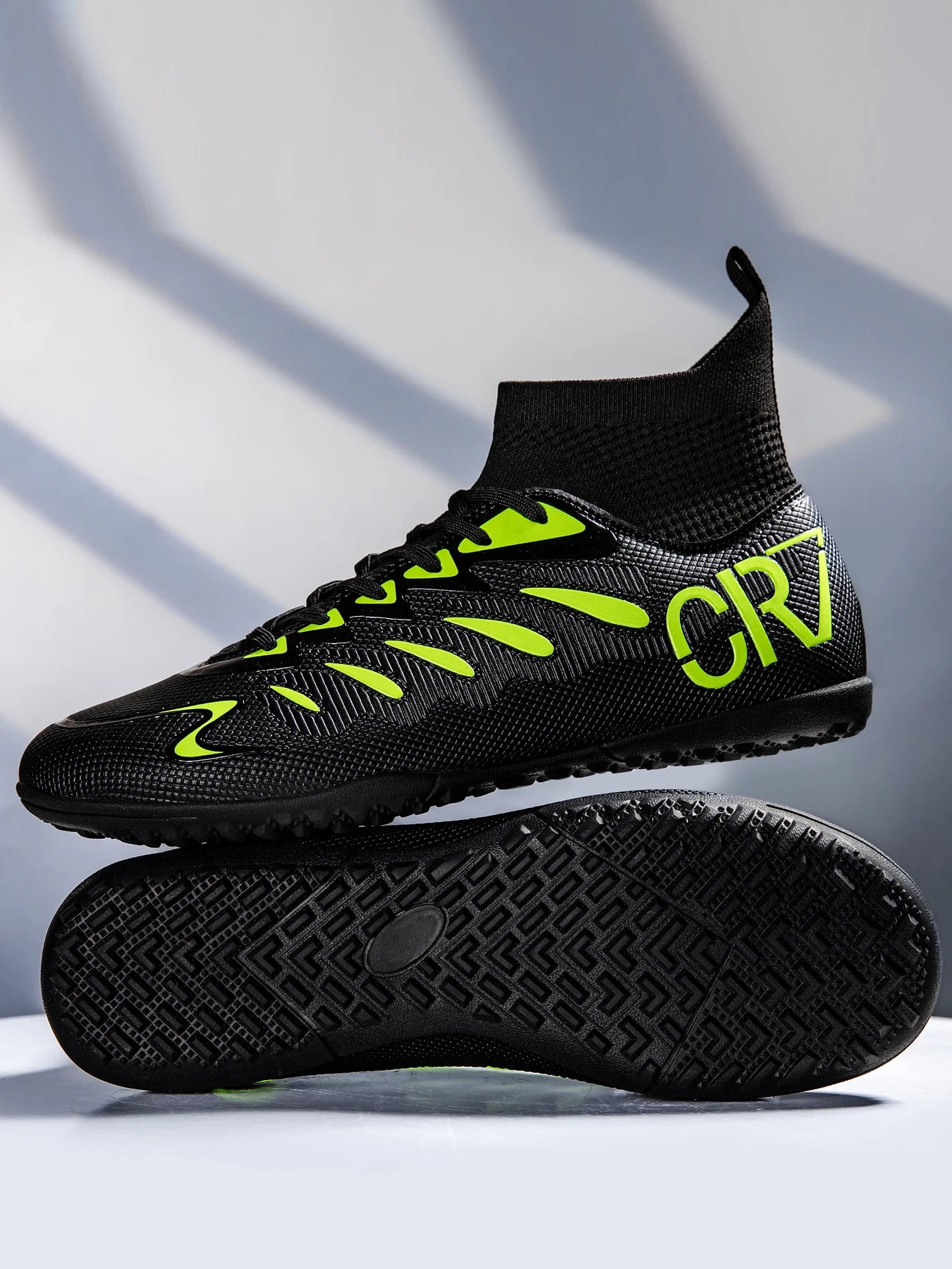 Outdoor soccer shoes for men and women, short studded shoes for grass, anti-slip, for training and competition, for adults and
