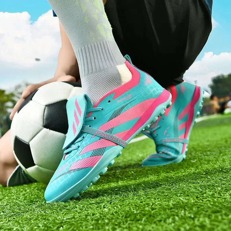 New Men Football Field Boots Casual Comfortable Professional Outdoor Football Shoes Tenis Sport Wear Society Cleats Soccer Shoes