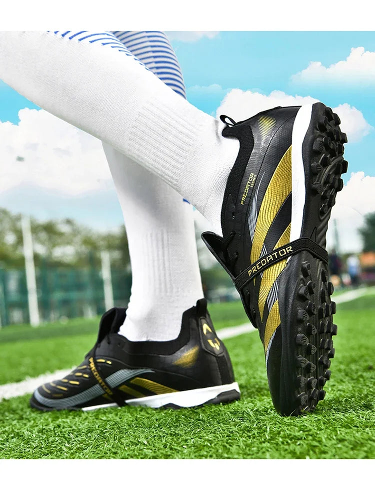New Men Football Field Boots Casual Comfortable Professional Outdoor Football Shoes Tenis Sport Wear Society Cleats Soccer Shoes