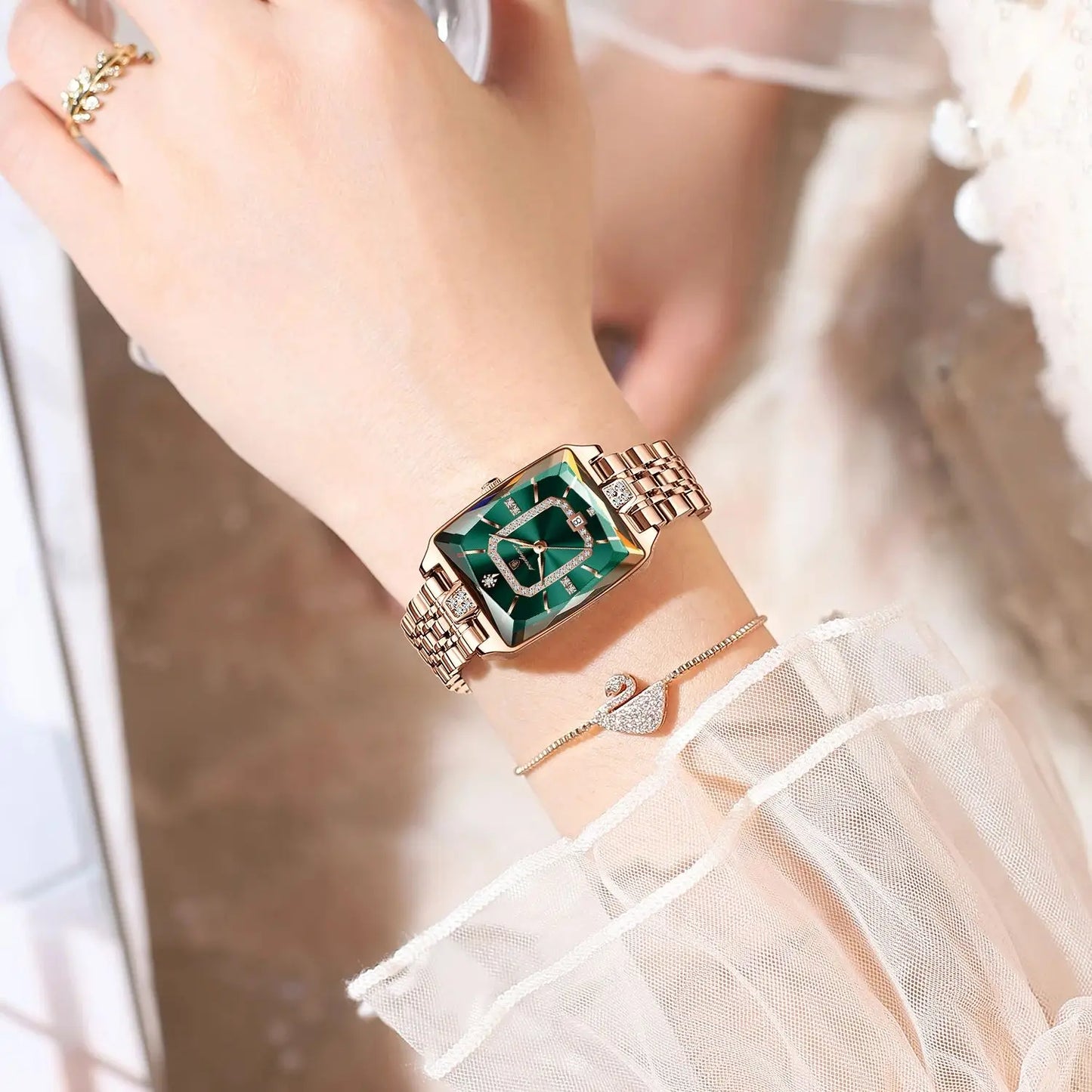 POEDAGAR Luxury Brand Ladies Wristwatch Waterproof Stainless Steel Date Women Watch Casual Fashion Quartz Women’s Watches Reloj