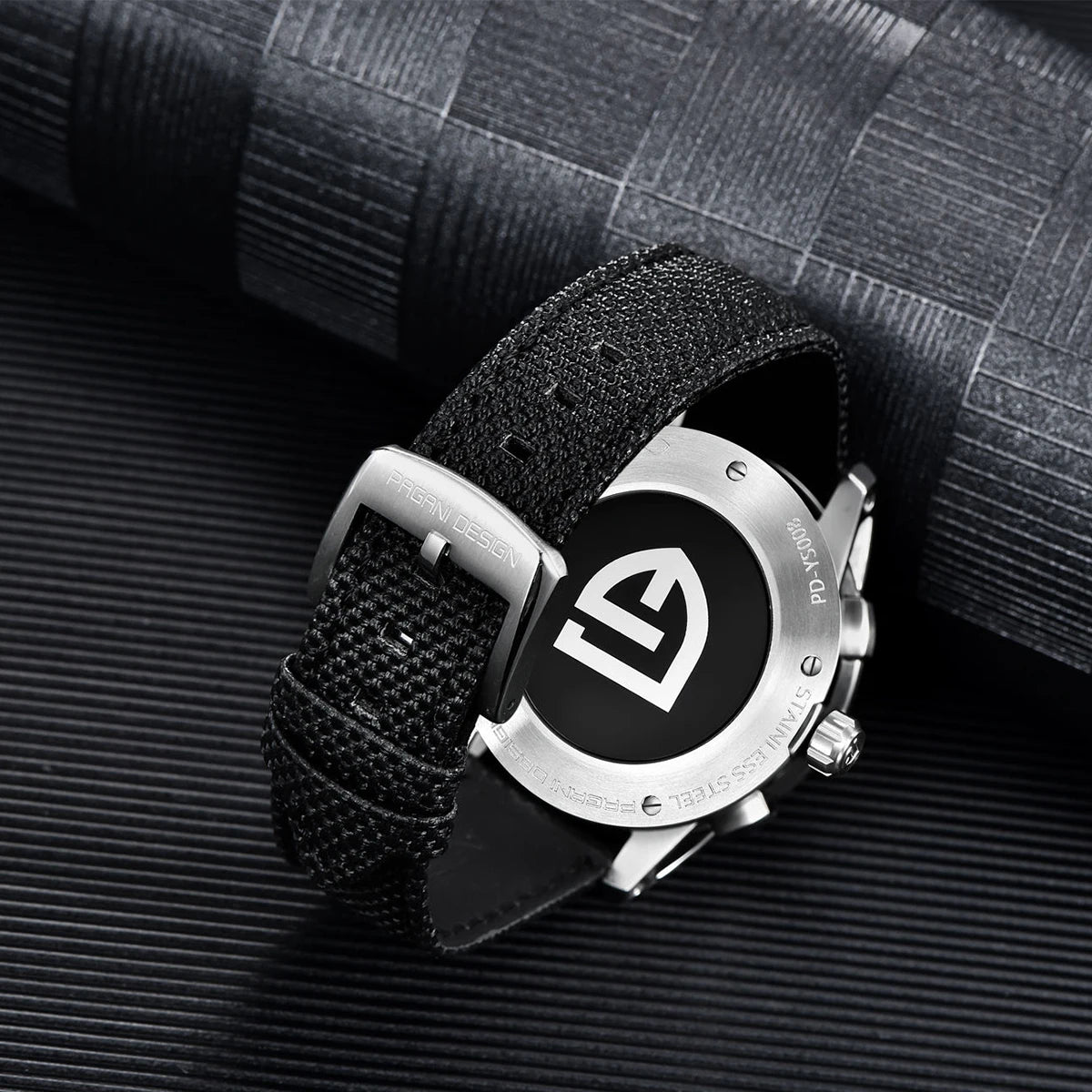 Pagani Design's new 41mm men's multifunctional quartz watch, sapphire crystal chronograph, VK63 men's watch